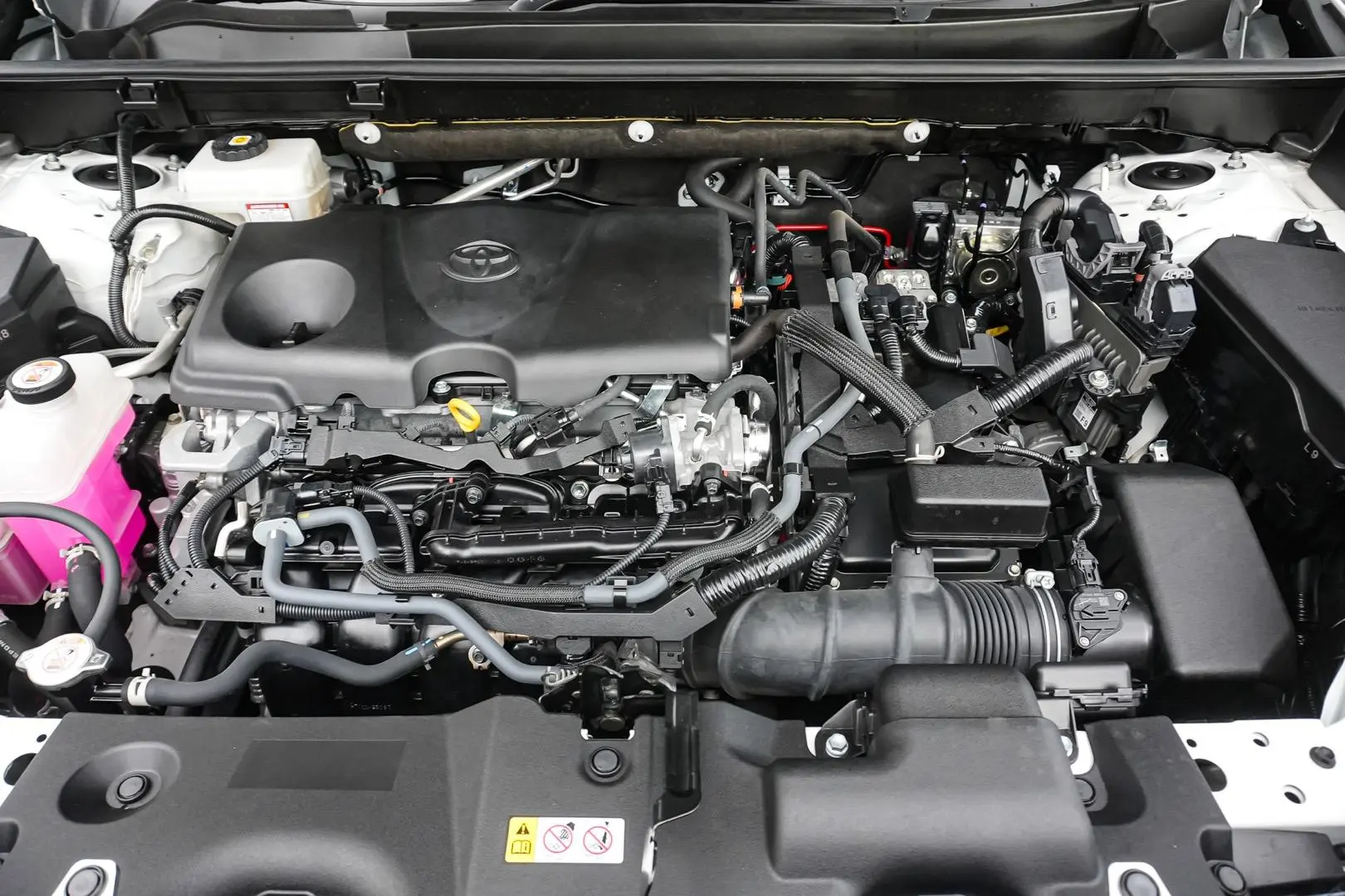 2022 Toyota RAV4 Gallery Image 24