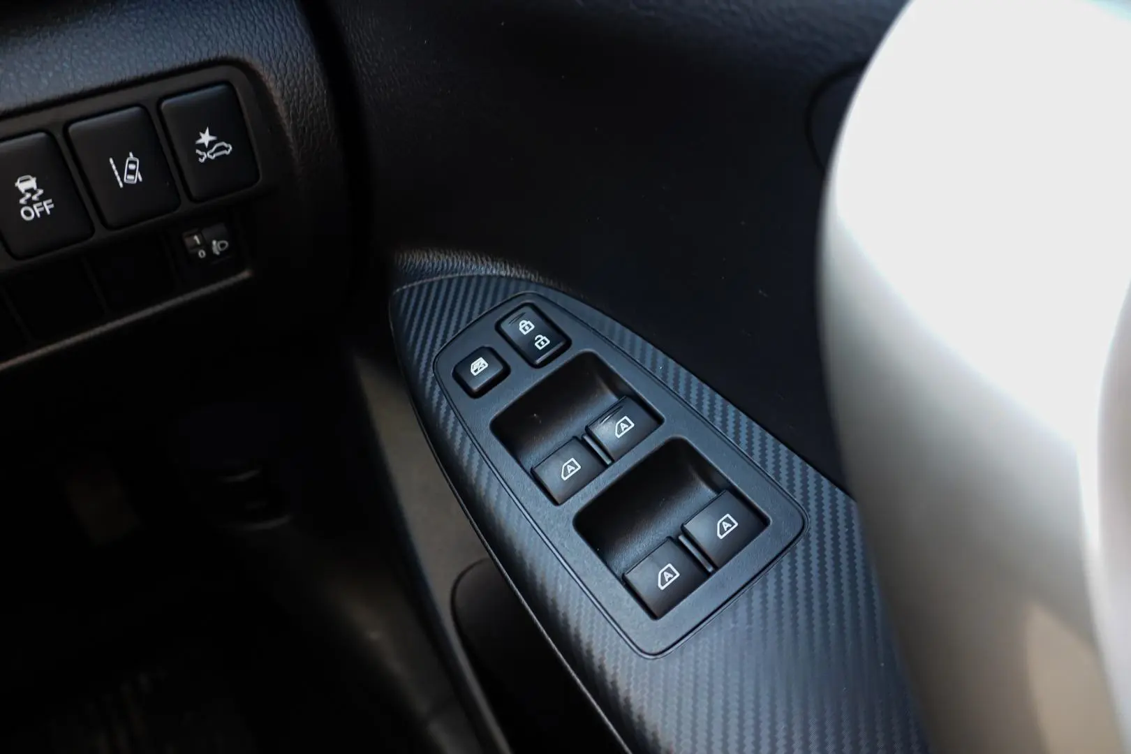 2023 Mitsubishi Eclipse Cross Gallery Image 22