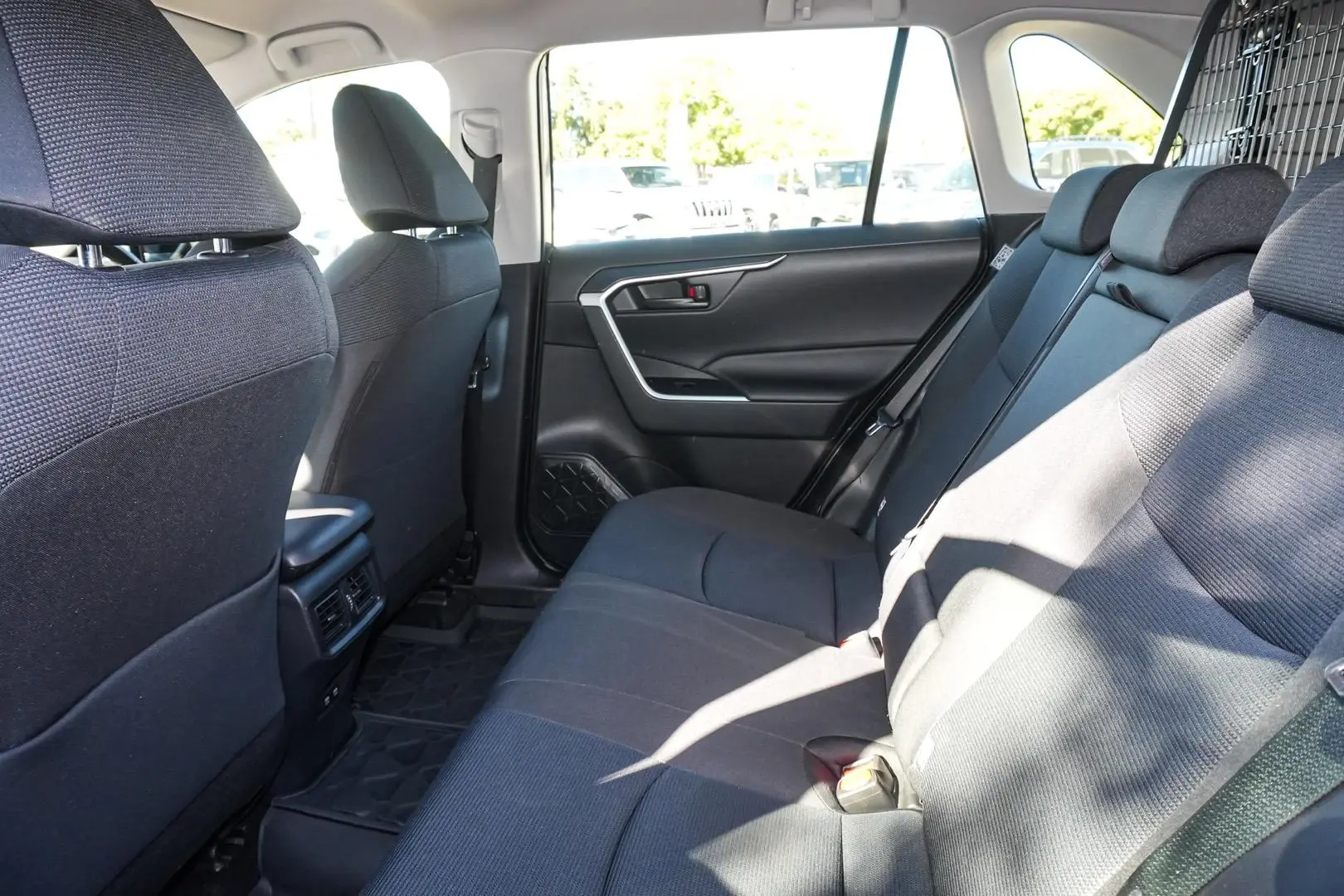 2022 Toyota RAV4 Gallery Image 13