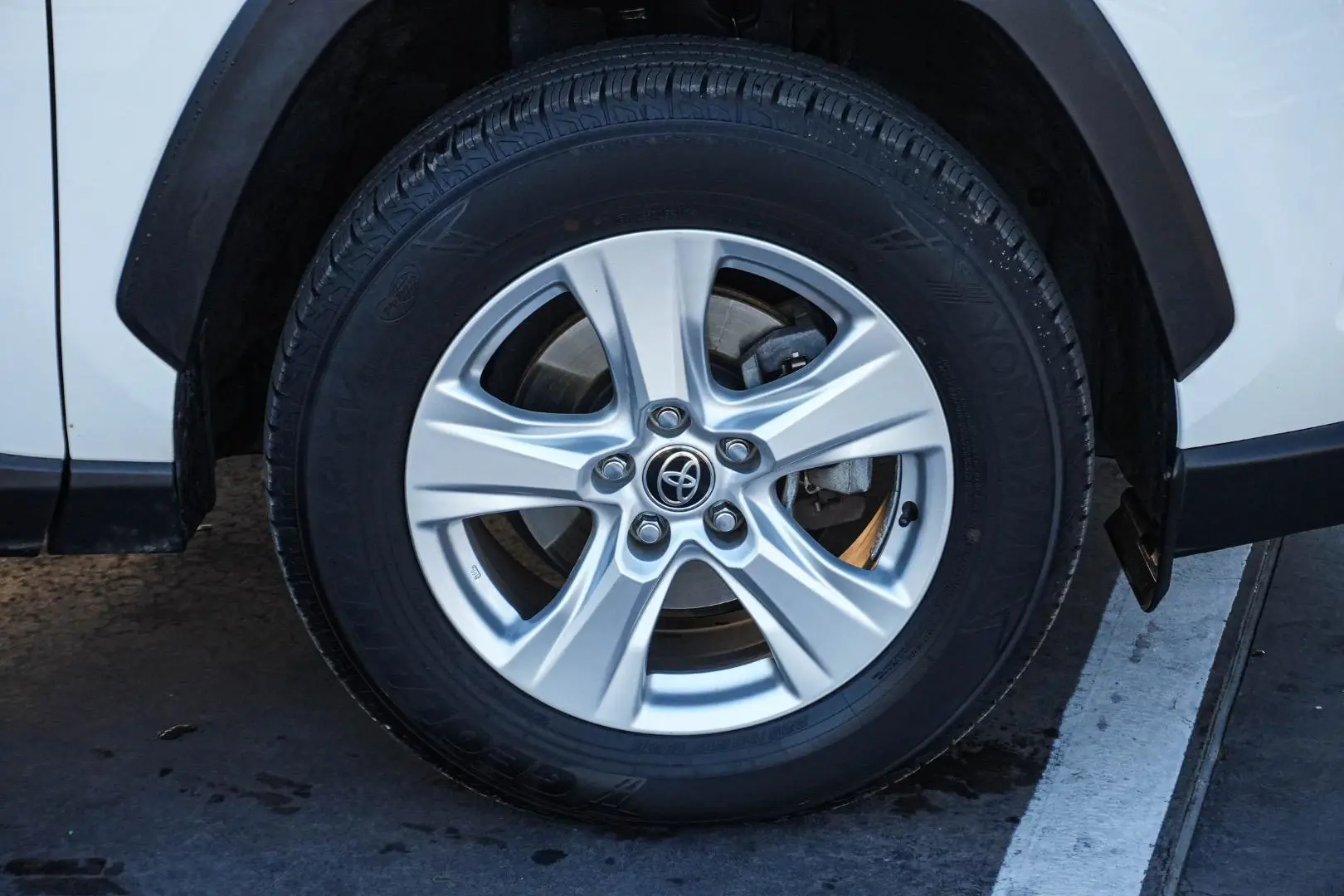 2021 Toyota RAV4 Gallery Image 13