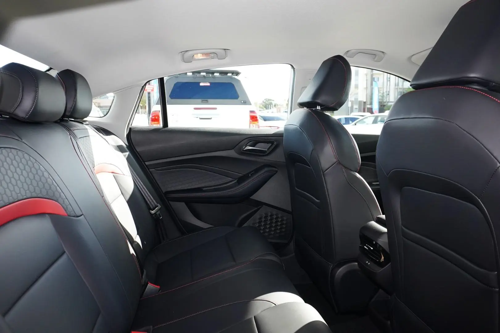 2024 MG MG5 Gallery Image 8