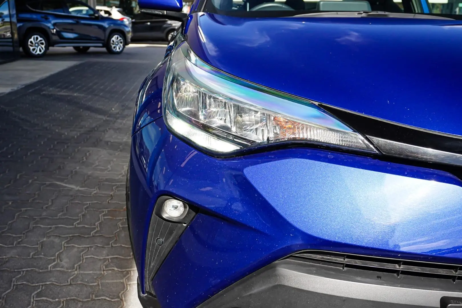 2023 Toyota C-HR Gallery Image 12