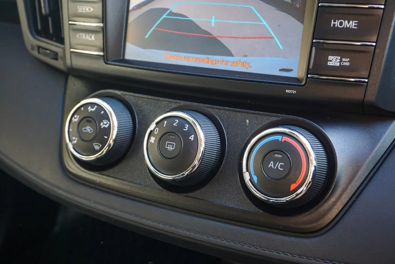 2018 Toyota RAV4 Gallery Image 21