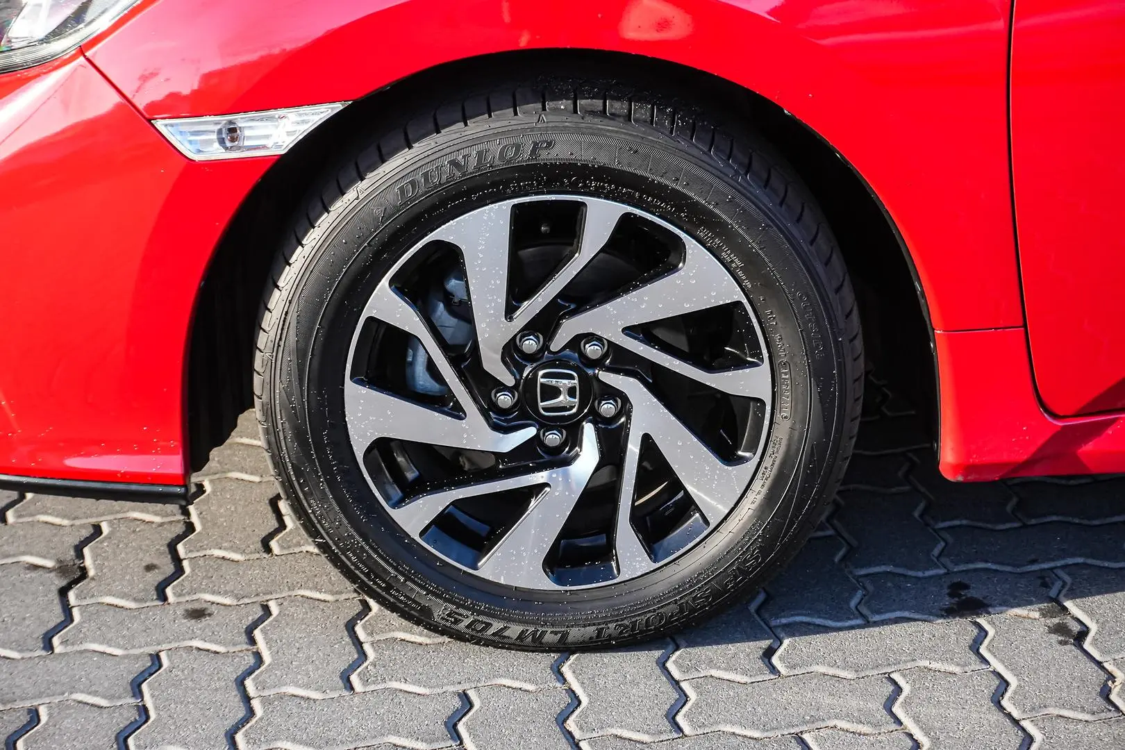 2018 Honda Civic Gallery Image 8