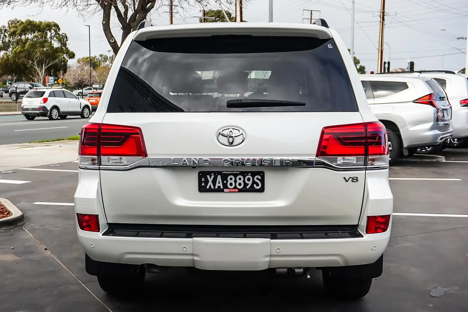 2019 Toyota Landcruiser Gallery Image 6