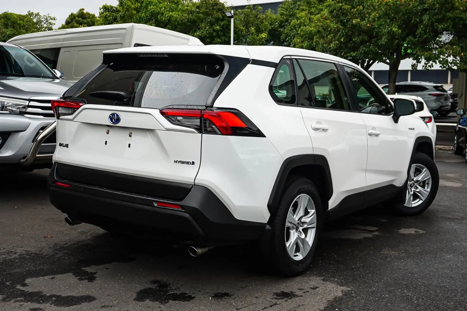 2020 Toyota RAV4 Gallery Image 3