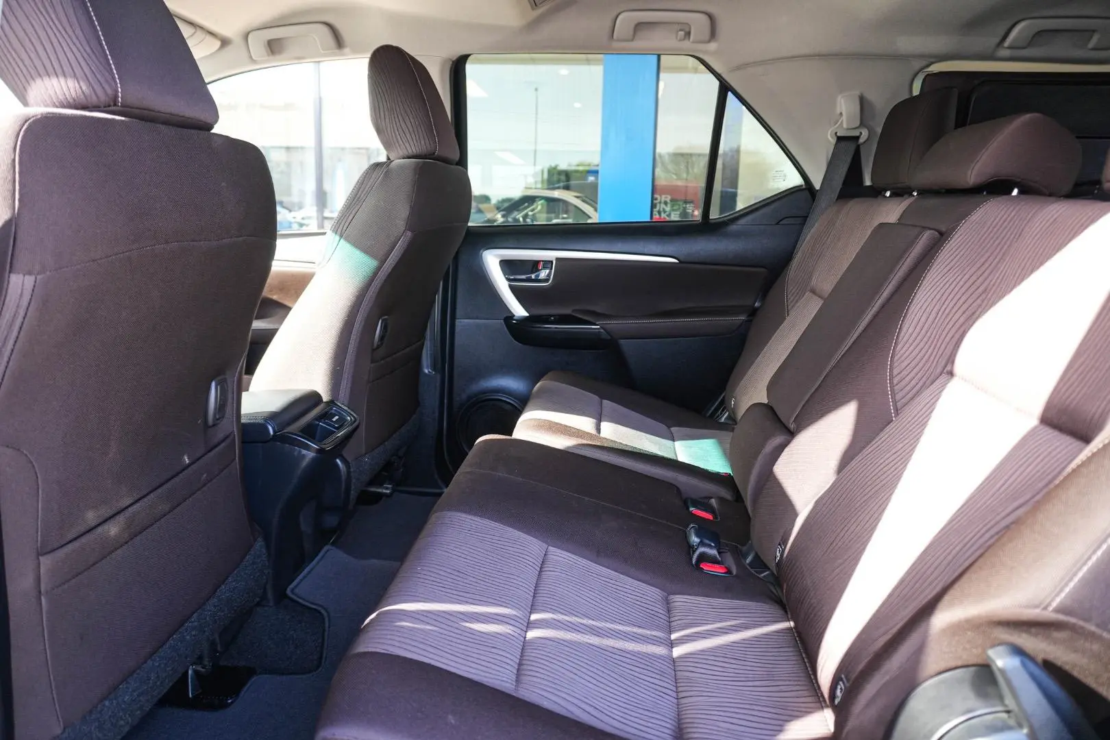 2016 Toyota Fortuner Gallery Image 8