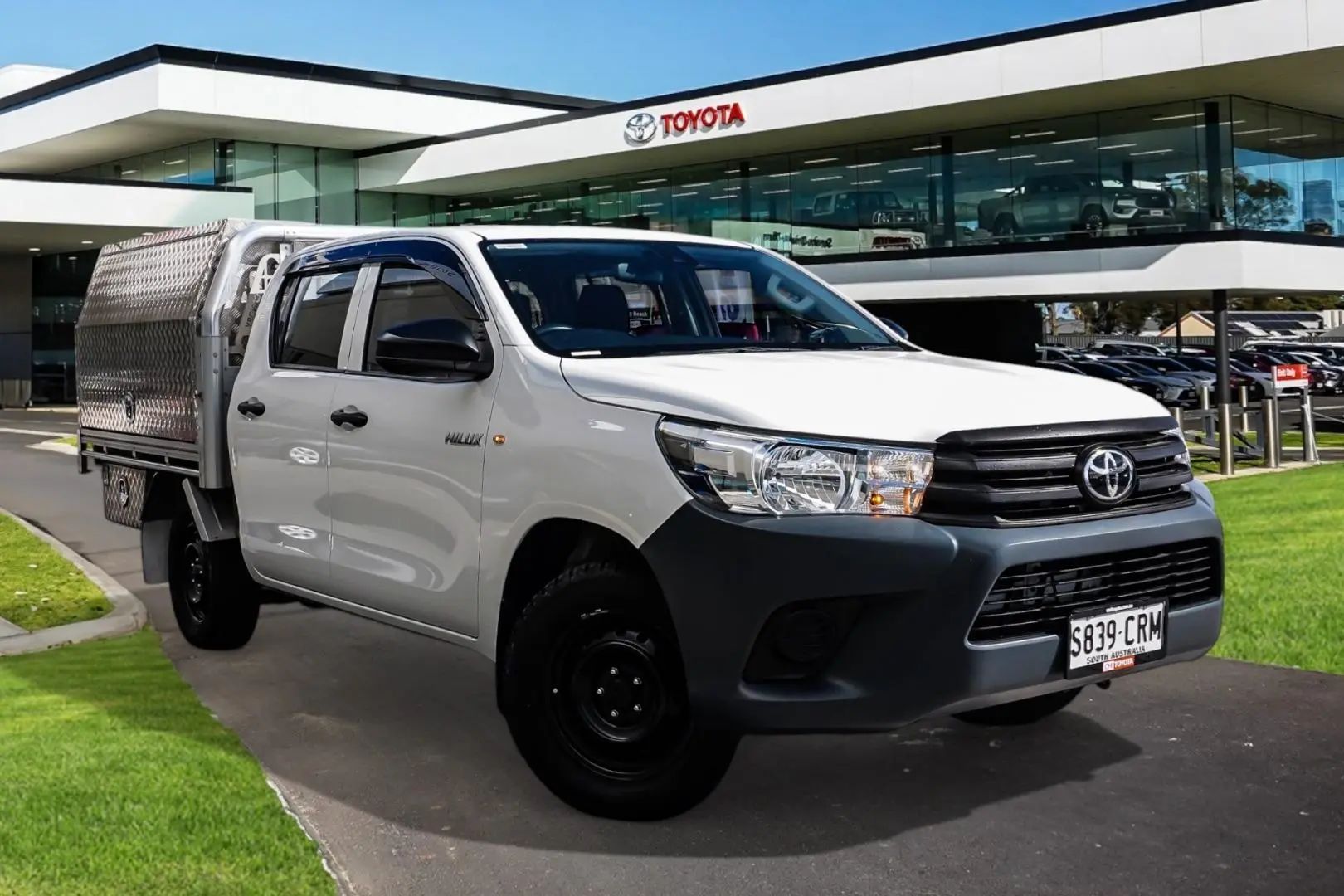 2022 Toyota Hilux Gallery Image 1