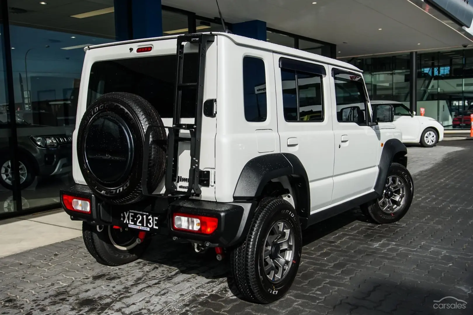 2023 Suzuki Jimny Image 2