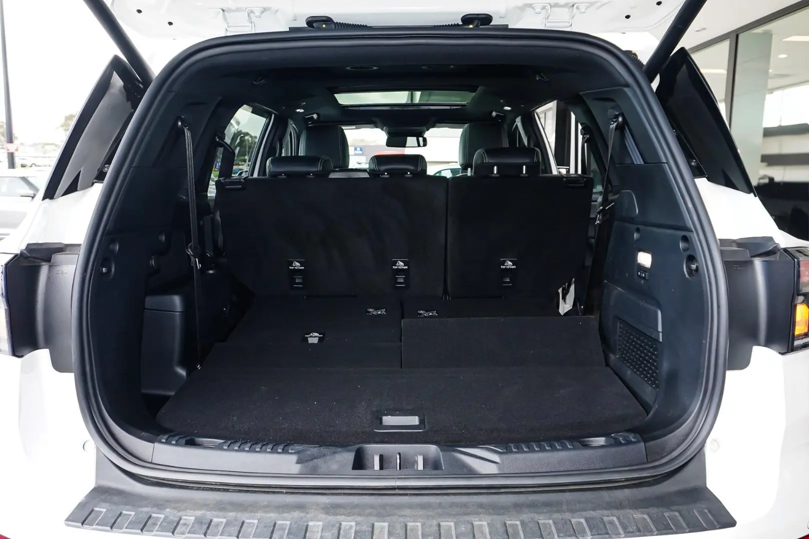 2024 Ford Everest Gallery Image 10