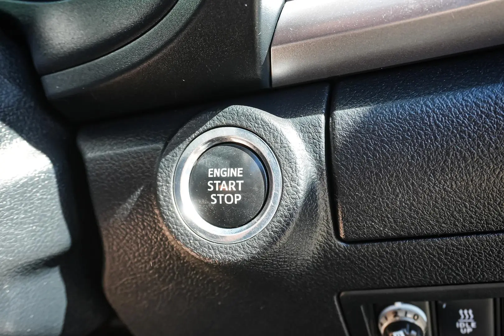 2016 Toyota Hilux Gallery Image 24