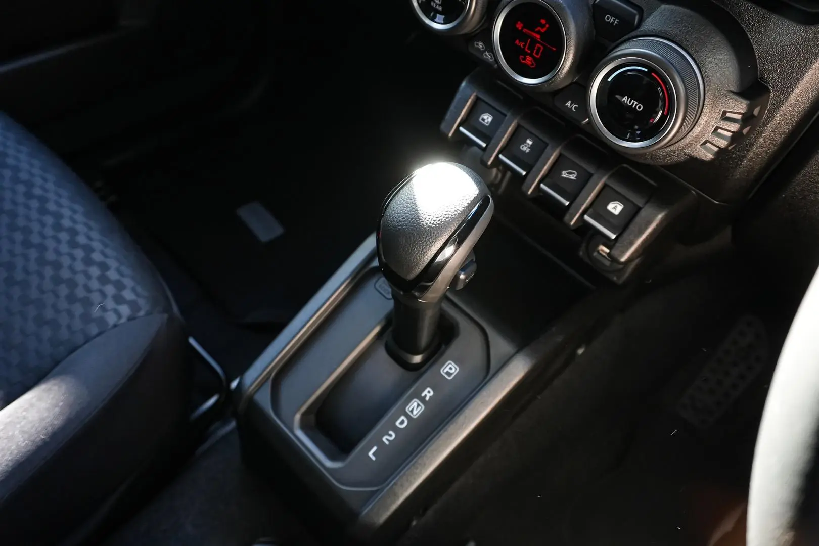 2024 Suzuki Jimny Gallery Image 16