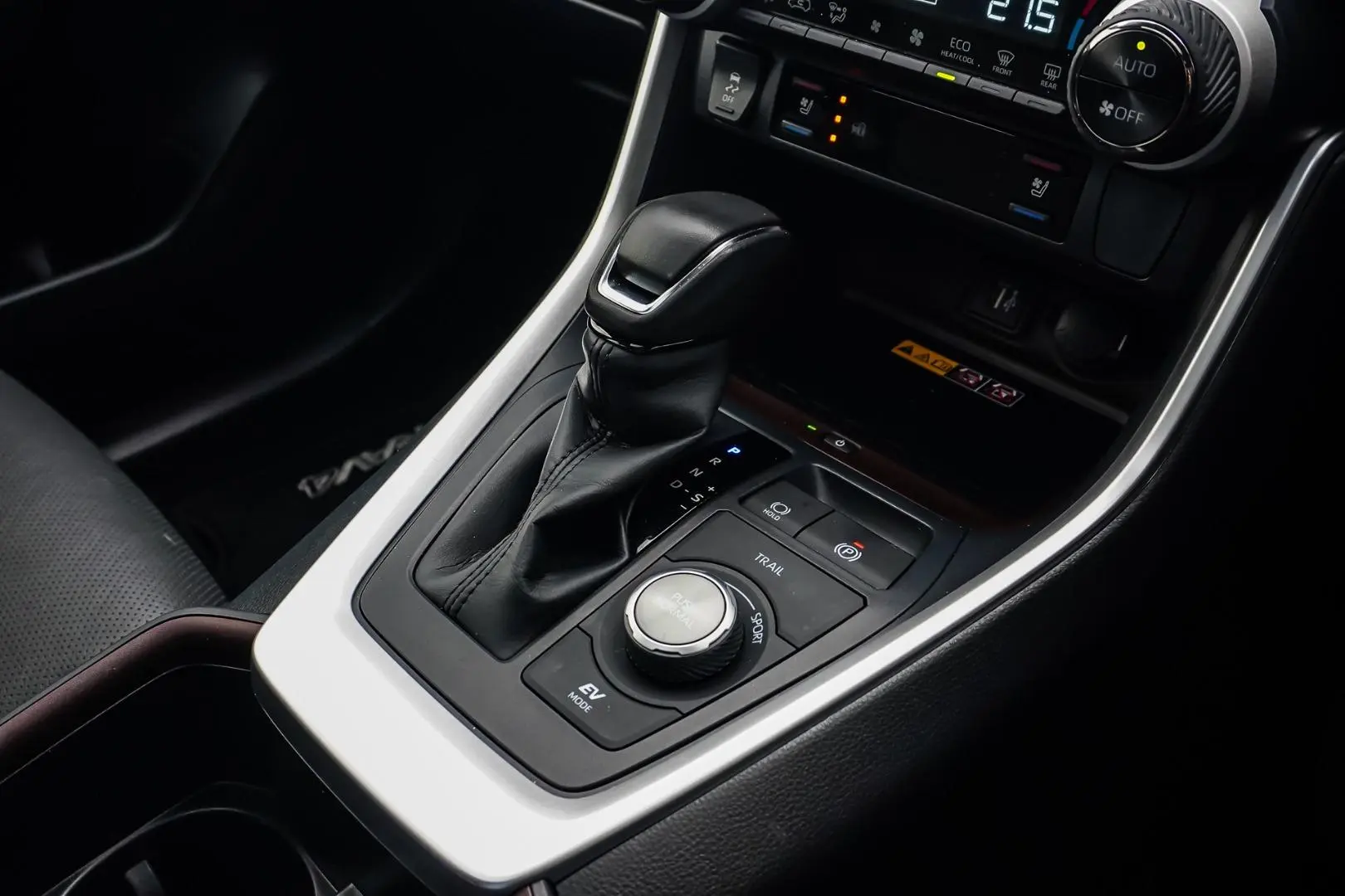 2024 Toyota RAV4 Gallery Image 19