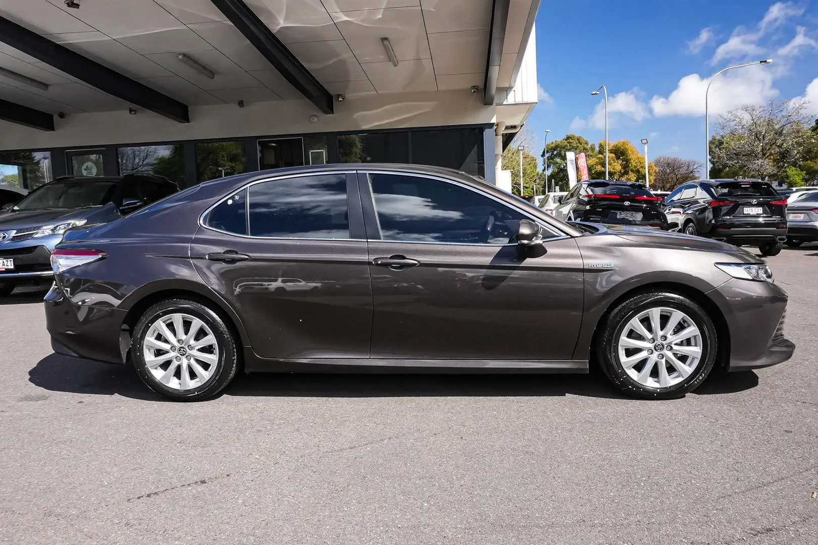 2018 Toyota Camry Gallery Image 4