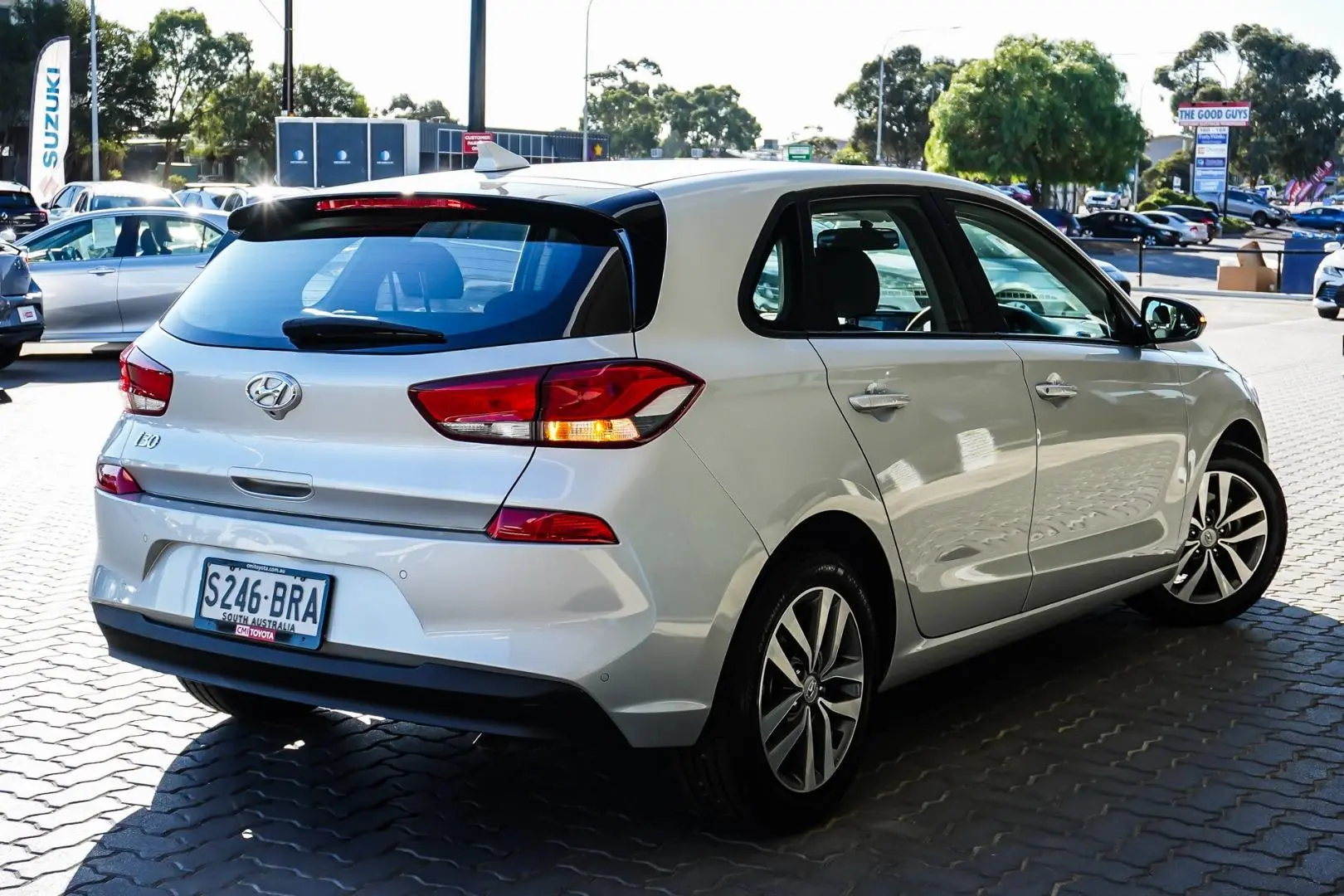 2017 Hyundai i30 Gallery Image 2