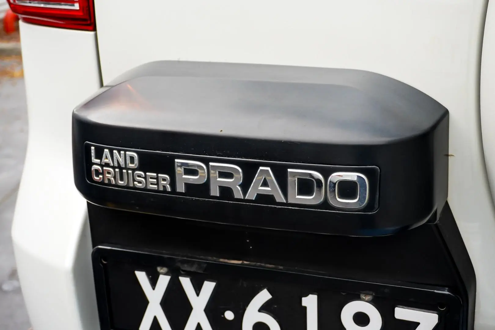 2015 Toyota Landcruiser Prado Gallery Image 15