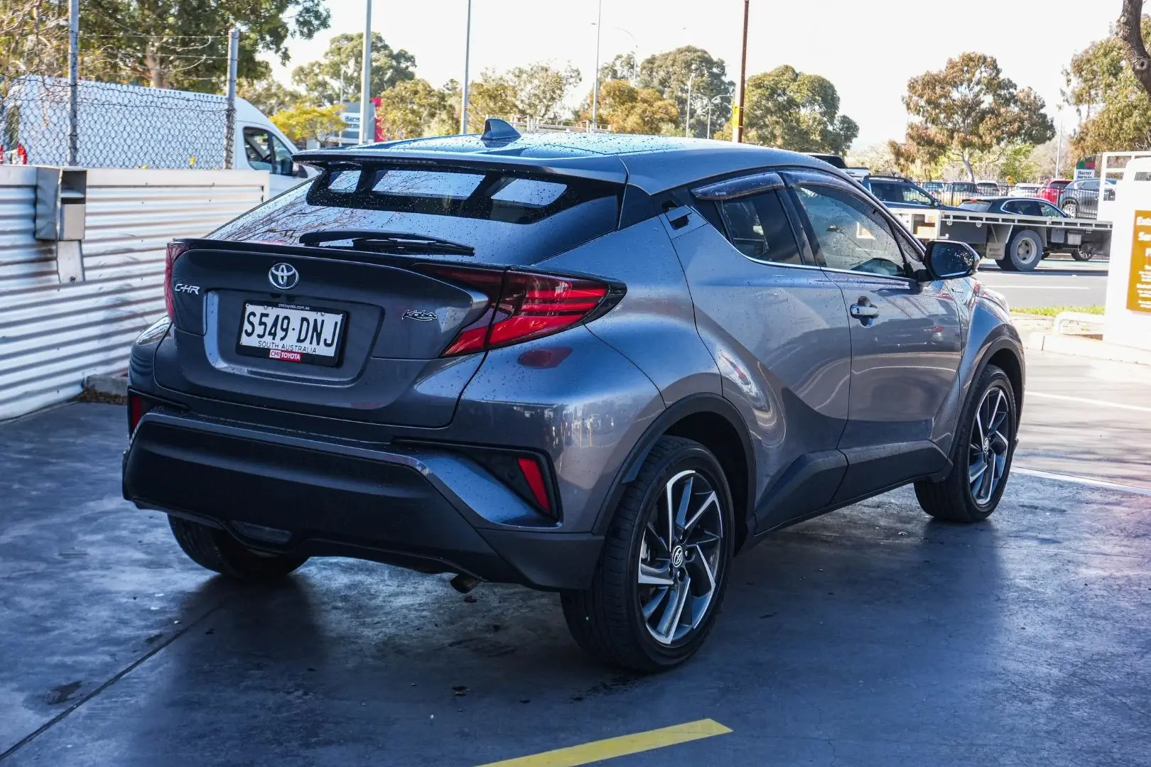 2020 Toyota C-HR Gallery Image 3