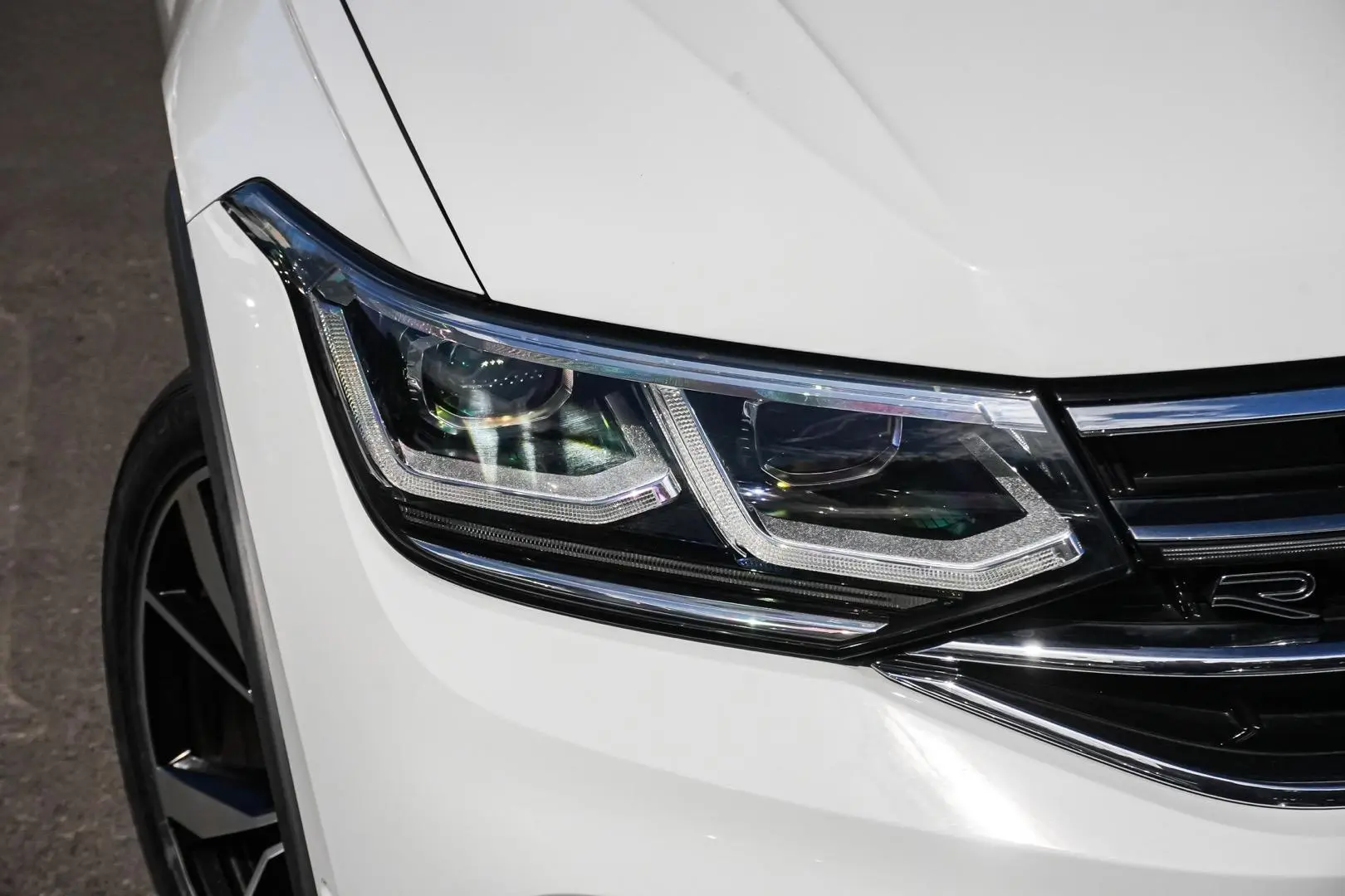 2022 Volkswagen Tiguan Gallery Image 7
