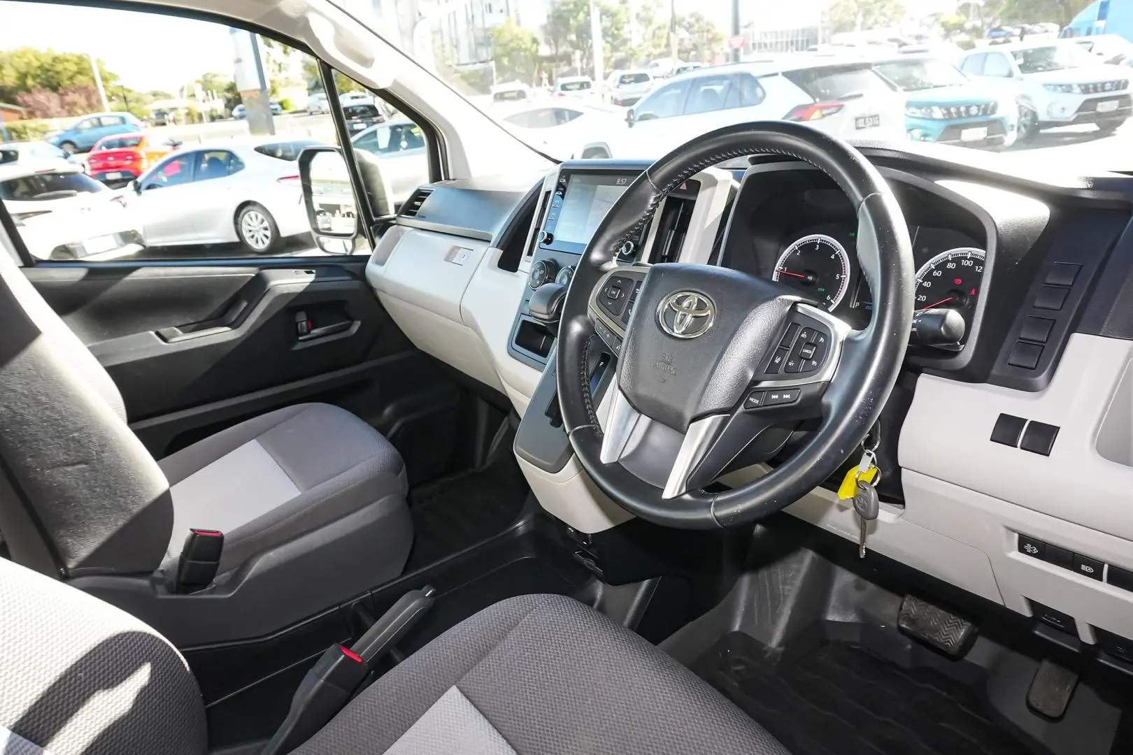 2020 Toyota Hiace Gallery Image 16