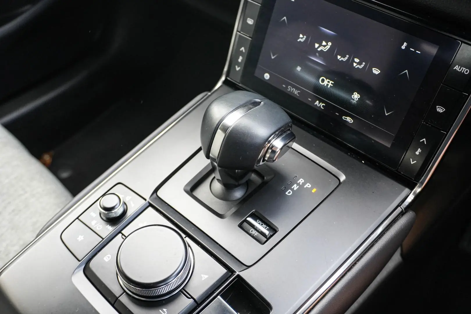 2021 Mazda MX-30 Gallery Image 17
