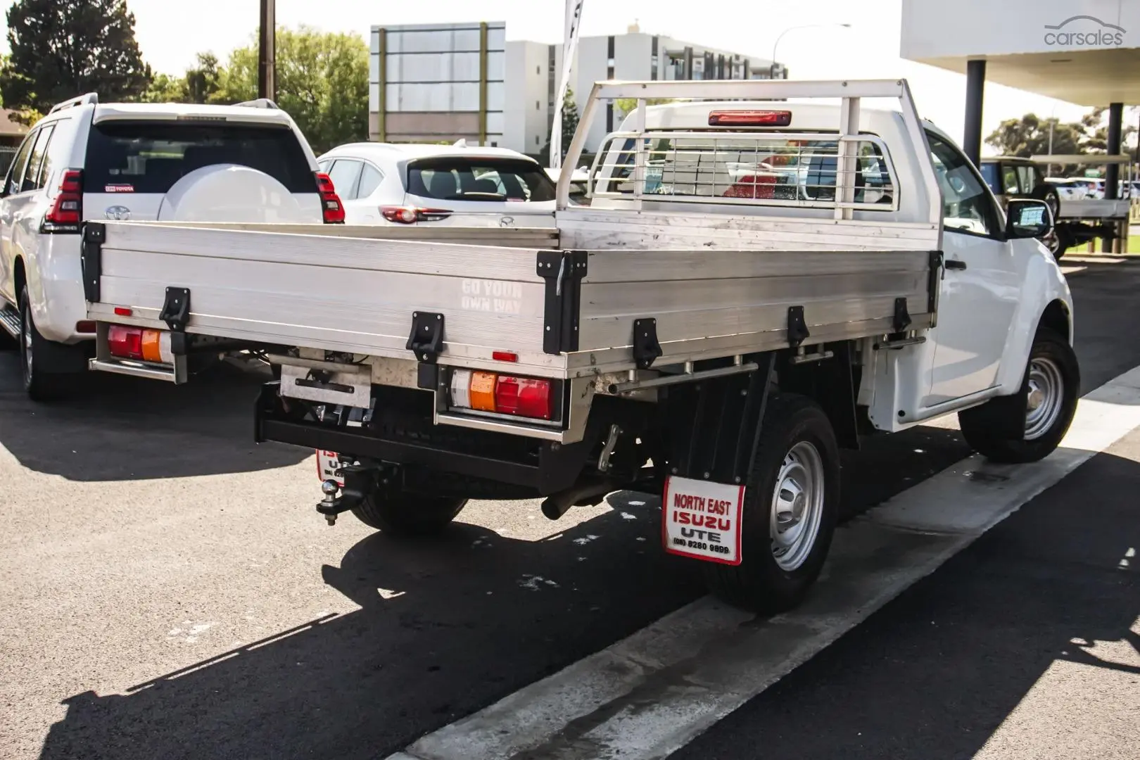 2020 Isuzu D-MAX Image 2