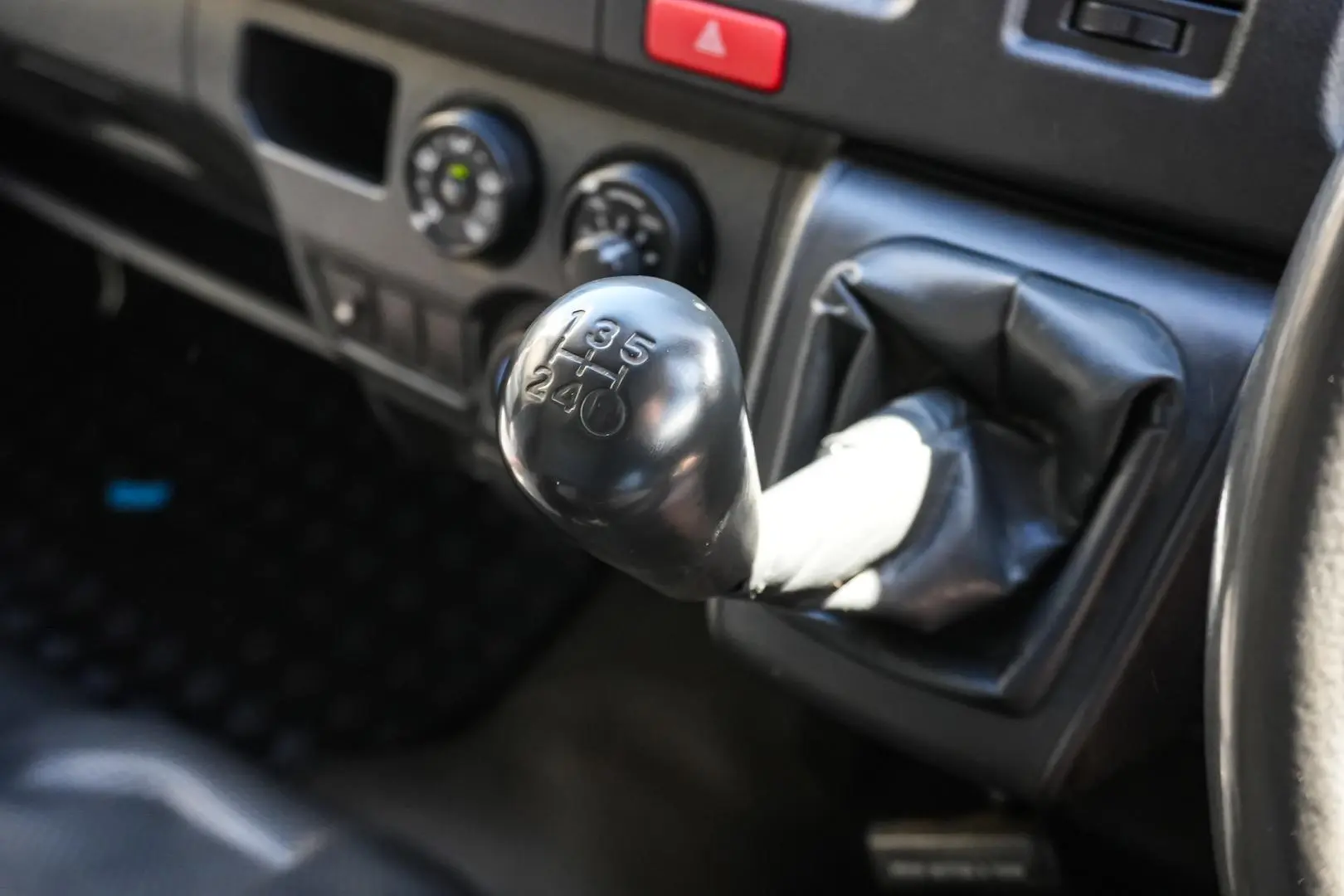 2017 Toyota Hiace Gallery Image 22