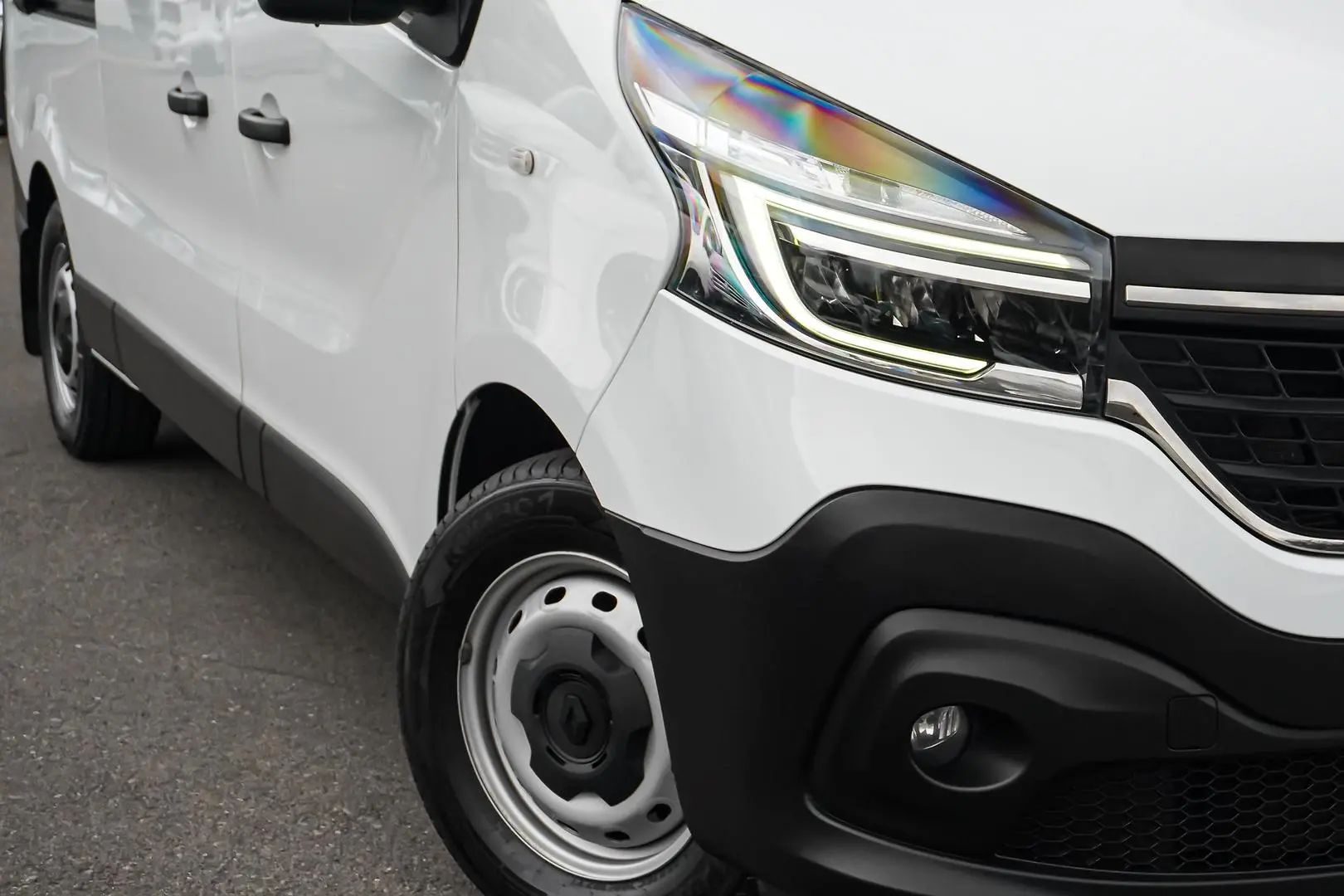 2022 Renault Trafic Gallery Image 12