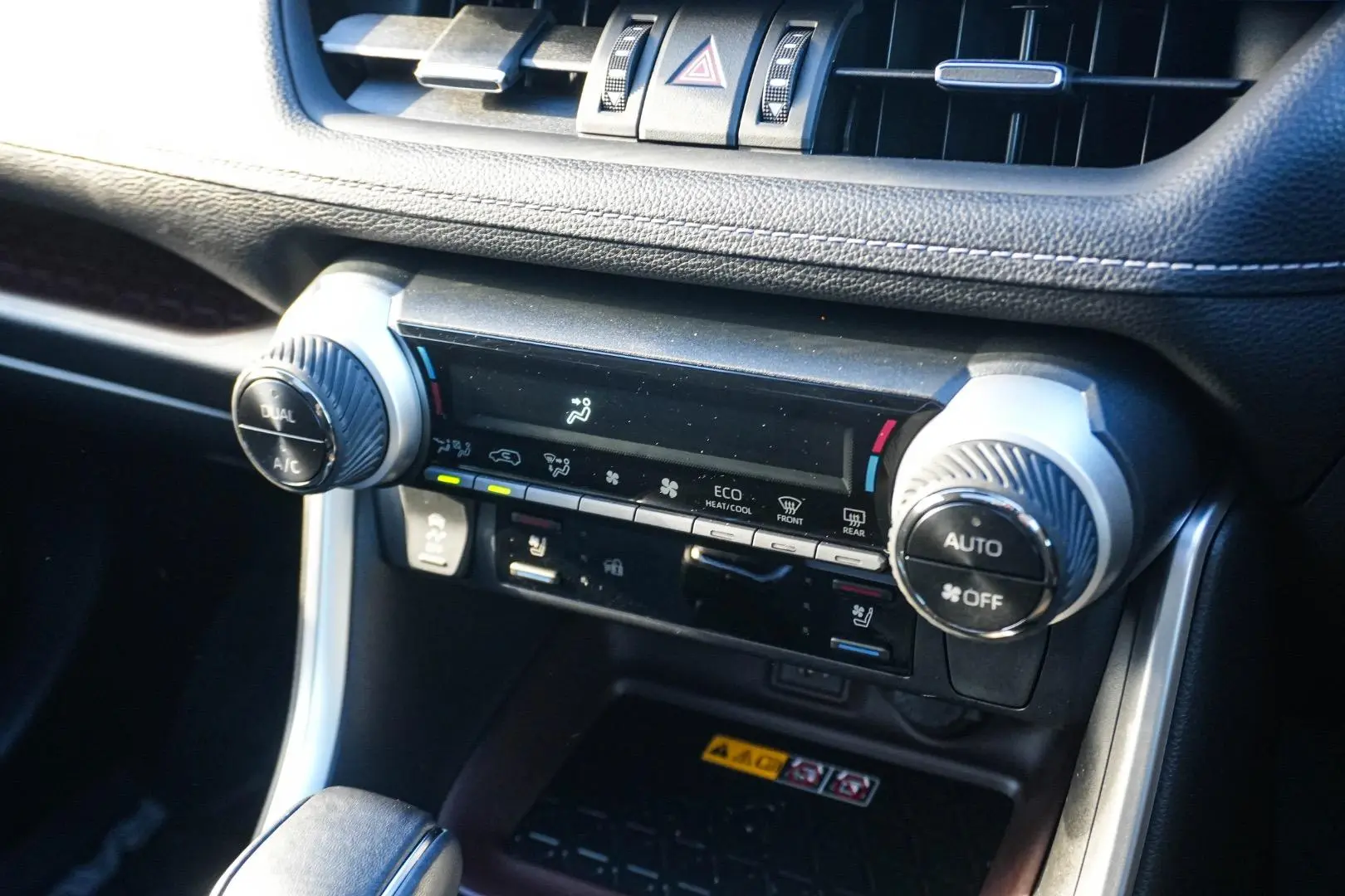 2025 Toyota RAV4 Gallery Image 23