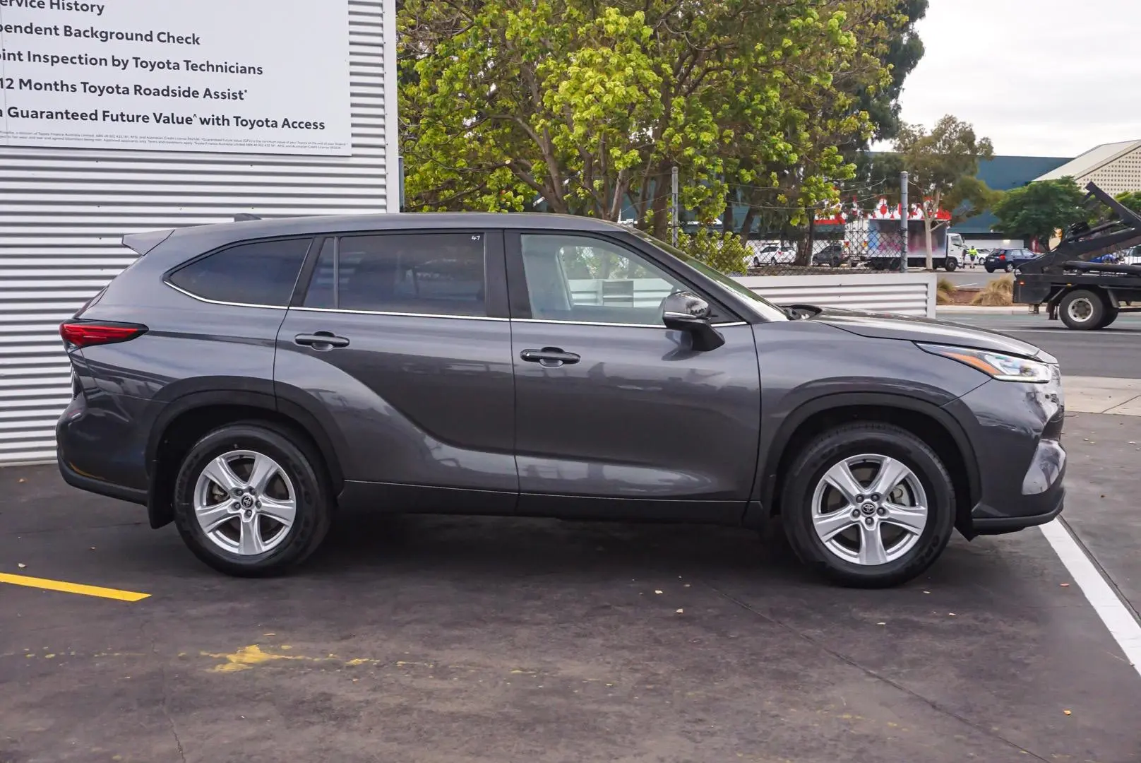 2023 Toyota Kluger Gallery Image 3