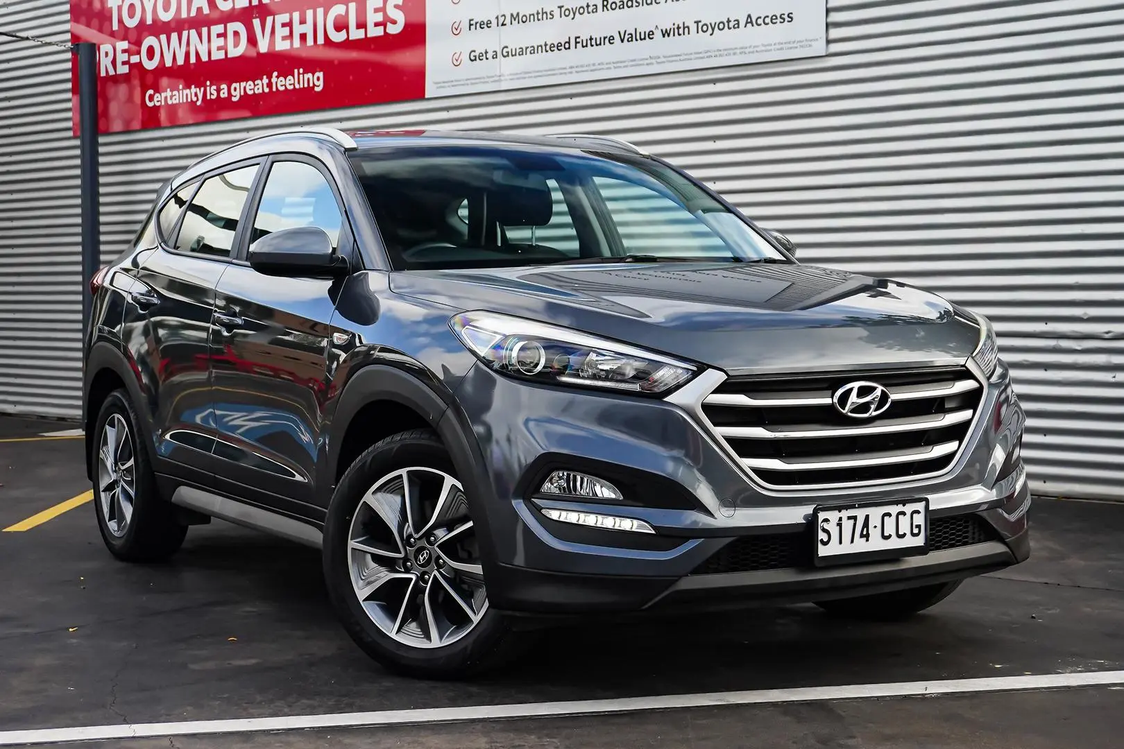 2018 Hyundai Tucson Gallery Image 2