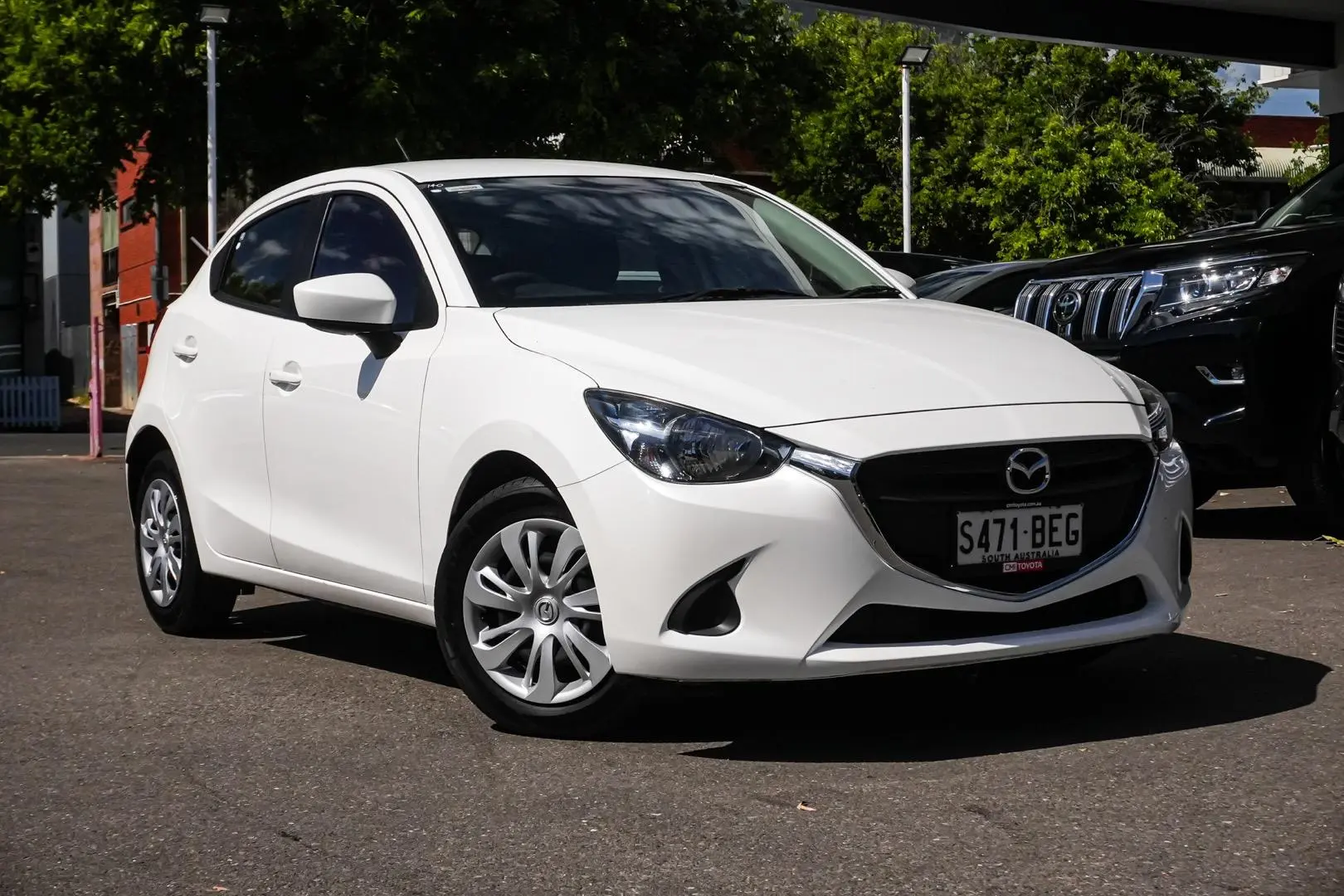 2014 Mazda 2 Gallery Image 2