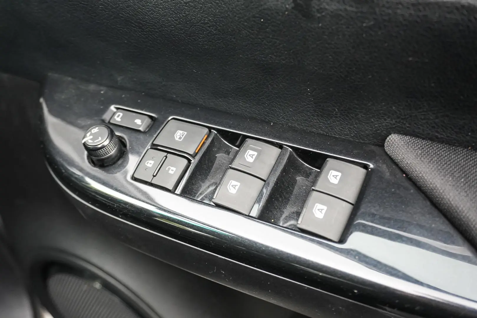 2022 Toyota Hilux Gallery Image 16