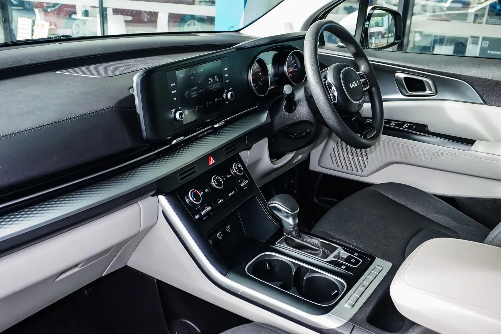 2022 Kia Carnival Gallery Image 11