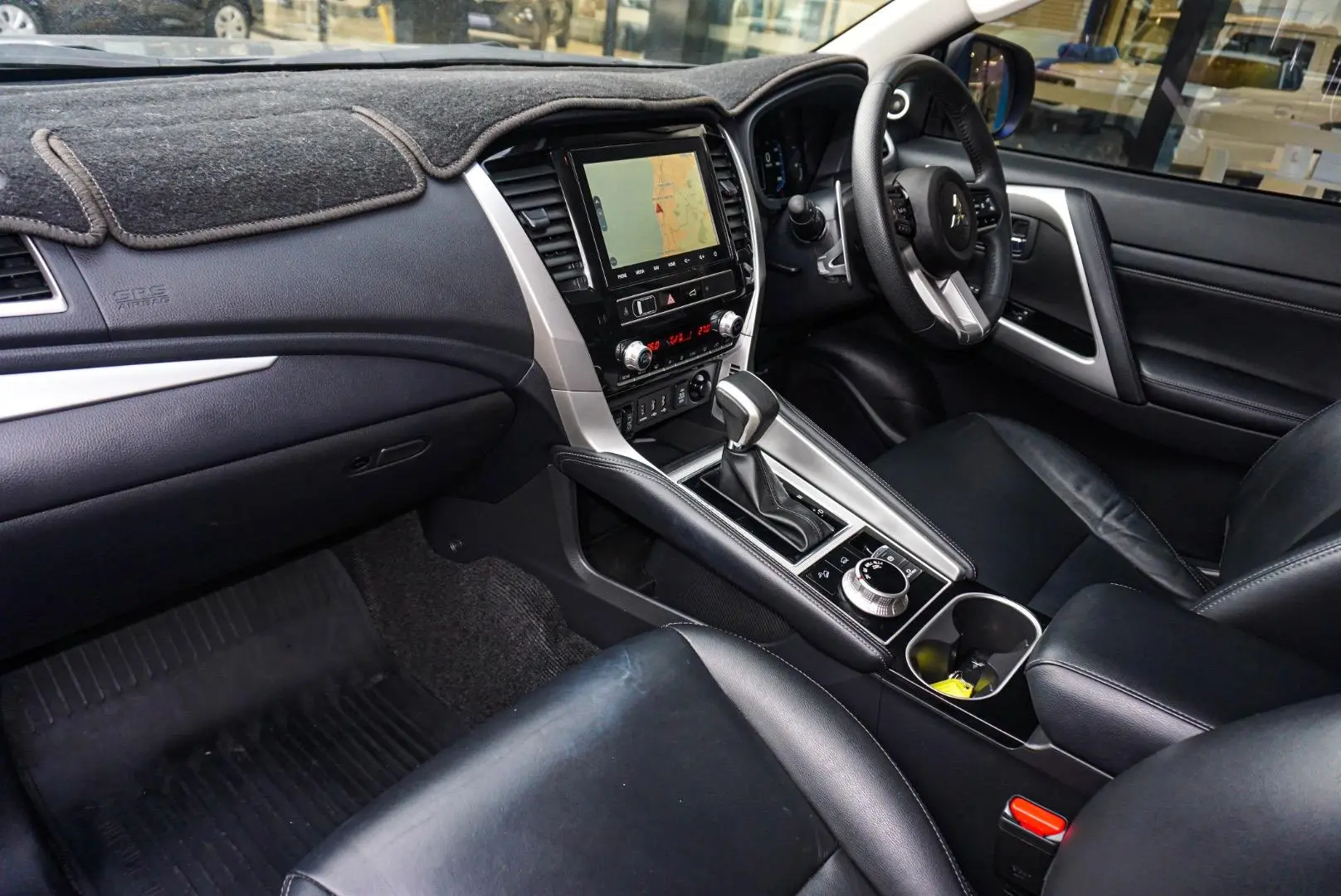 2024 Mitsubishi Pajero Sport Gallery Image 10