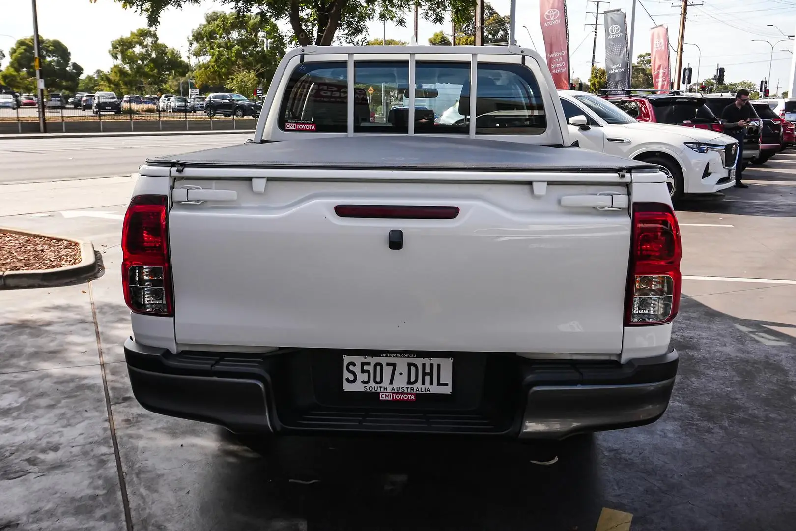 2022 Toyota Hilux Gallery Image 6