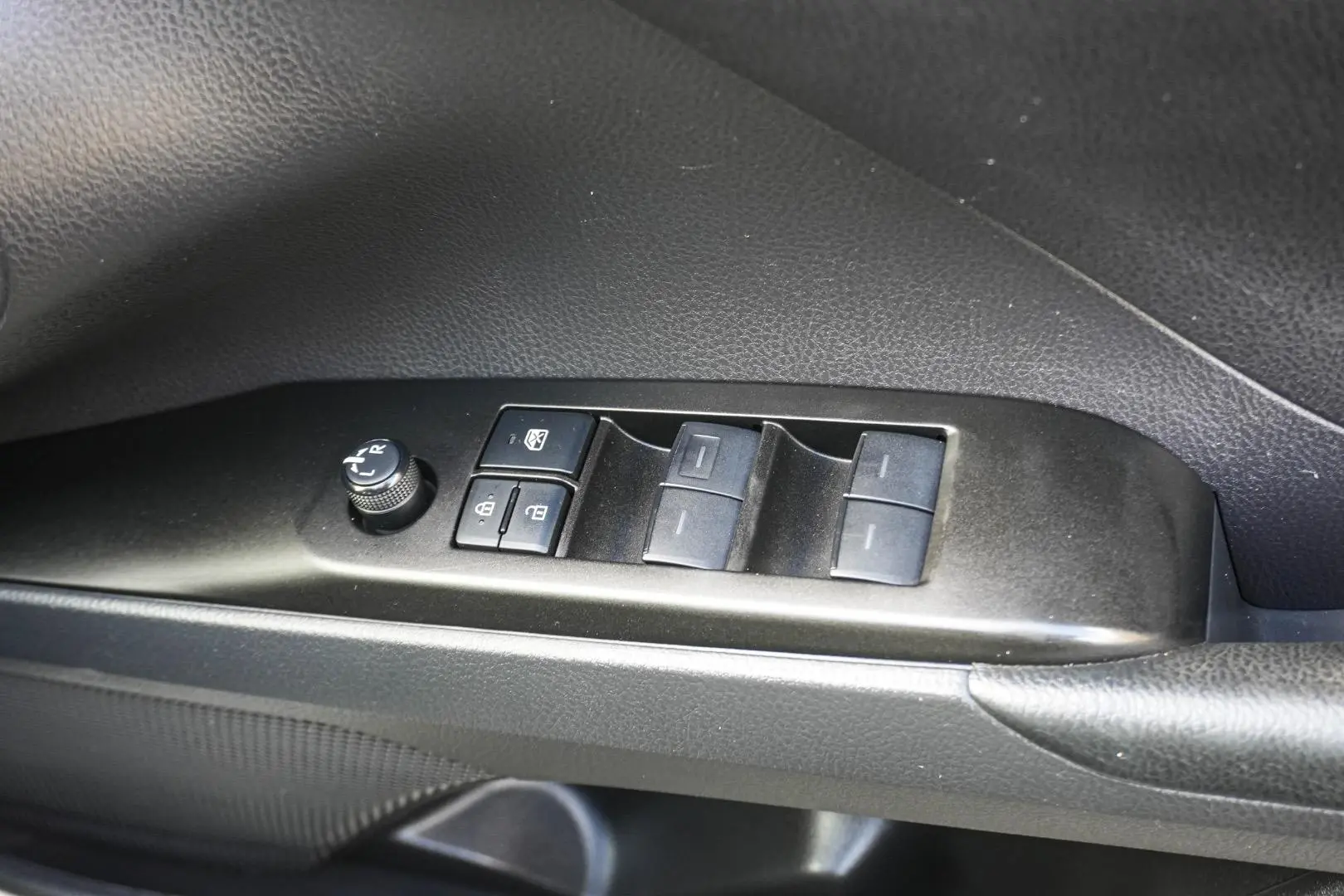 2021 Toyota Camry Gallery Image 17