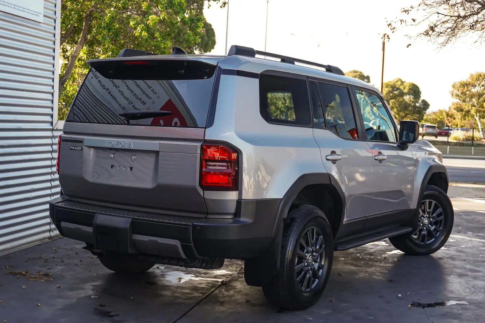 2024 Toyota Landcruiser Prado Gallery Image 3