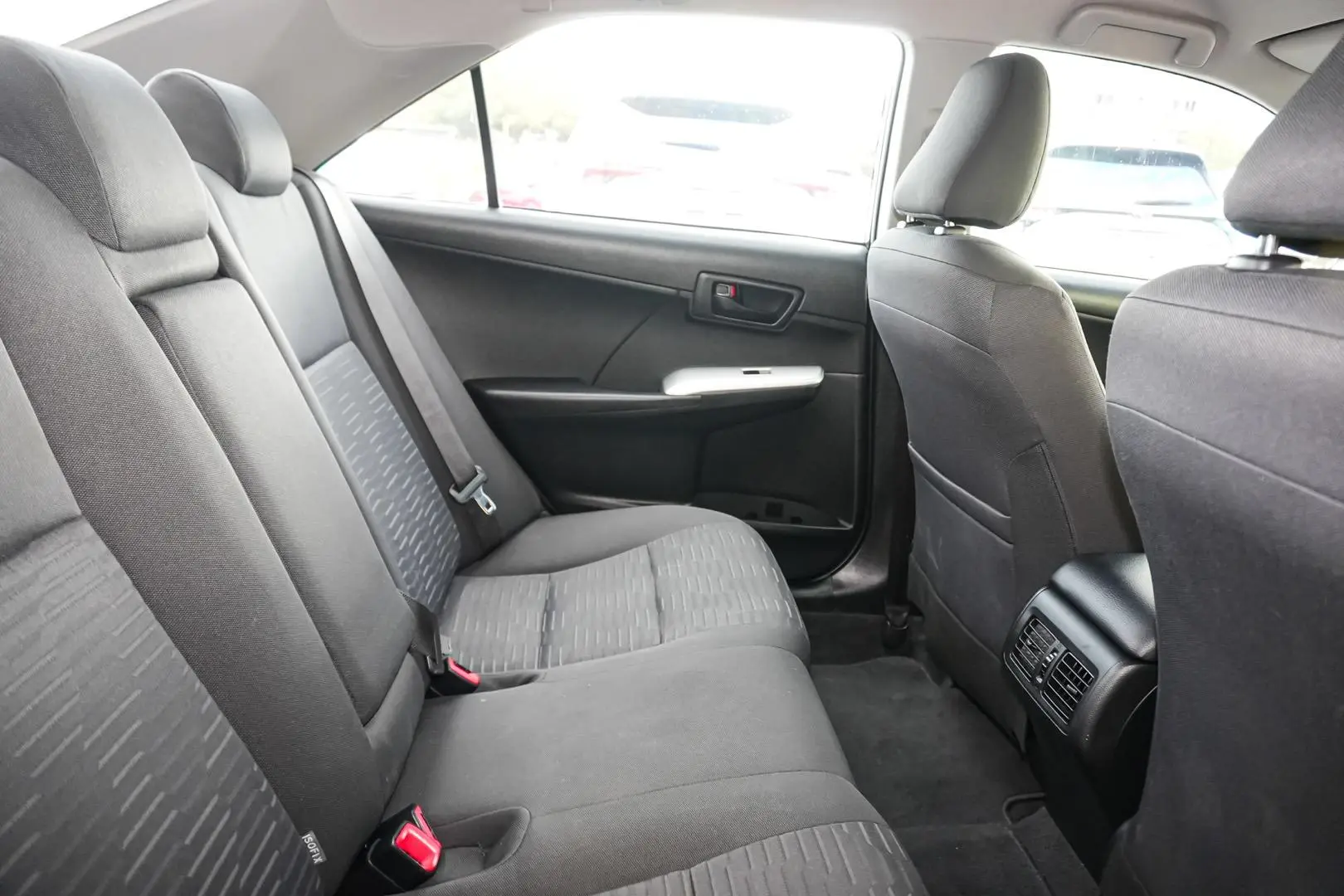 2017 Toyota Camry Gallery Image 9