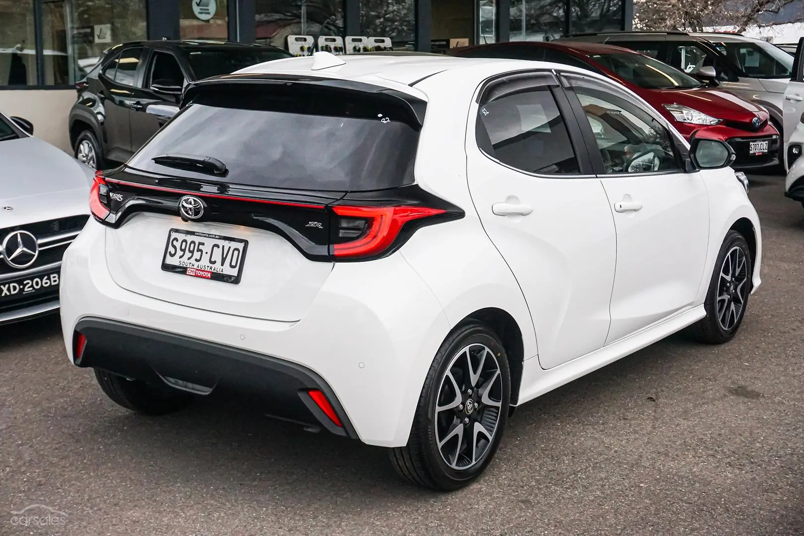 2023 Toyota Yaris Image 3