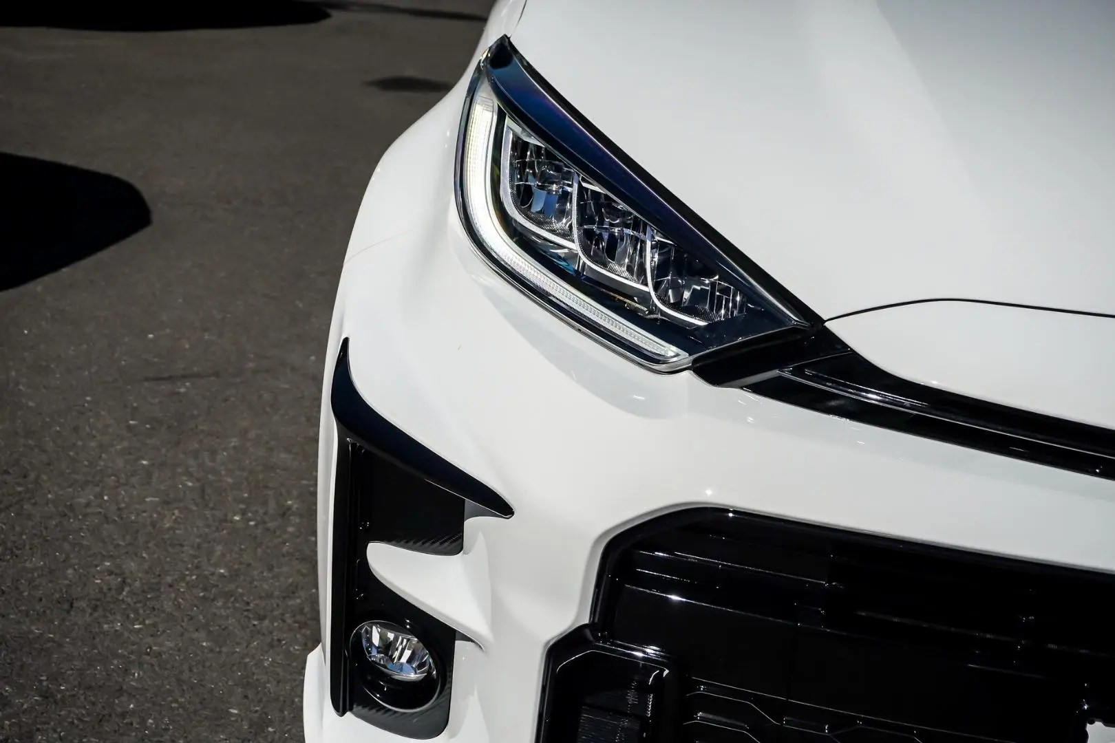 2020 Toyota Yaris Gallery Image 10