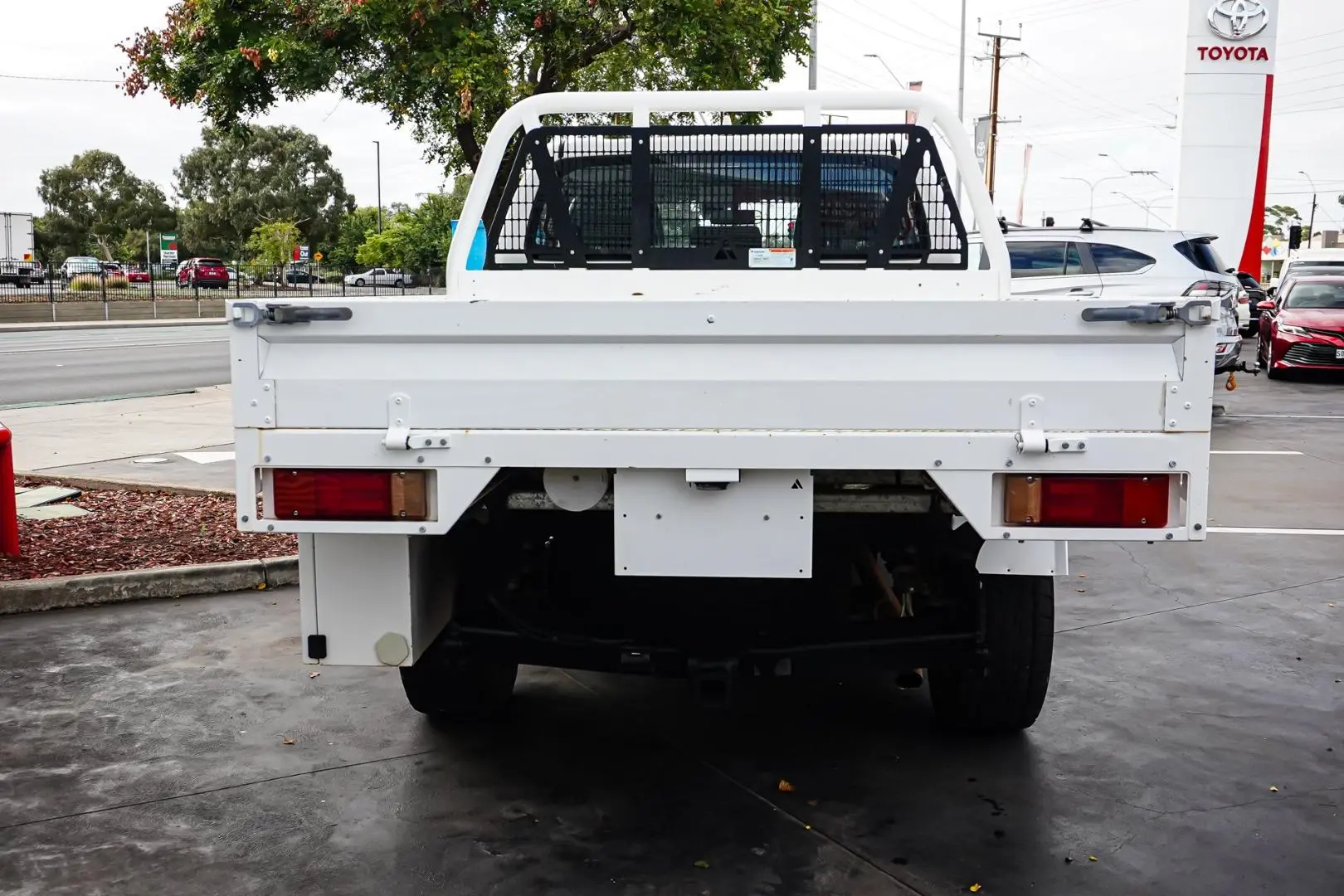 2022 Toyota Hilux Gallery Image 6