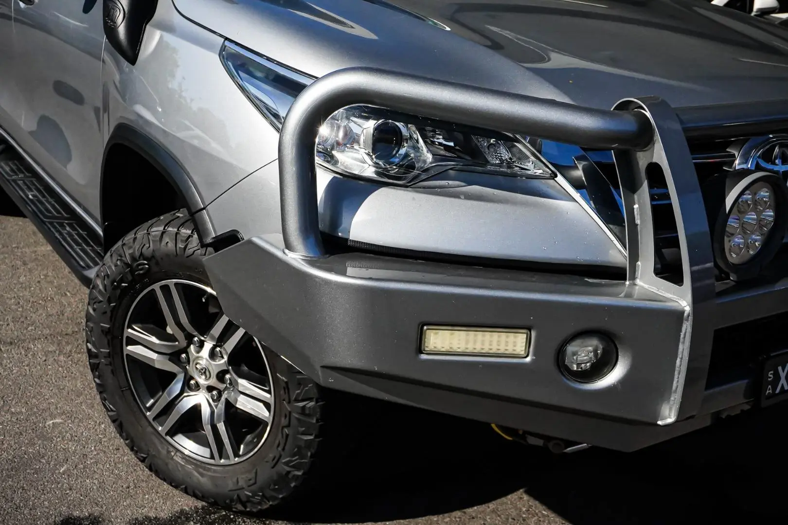 2016 Toyota Fortuner Gallery Image 11