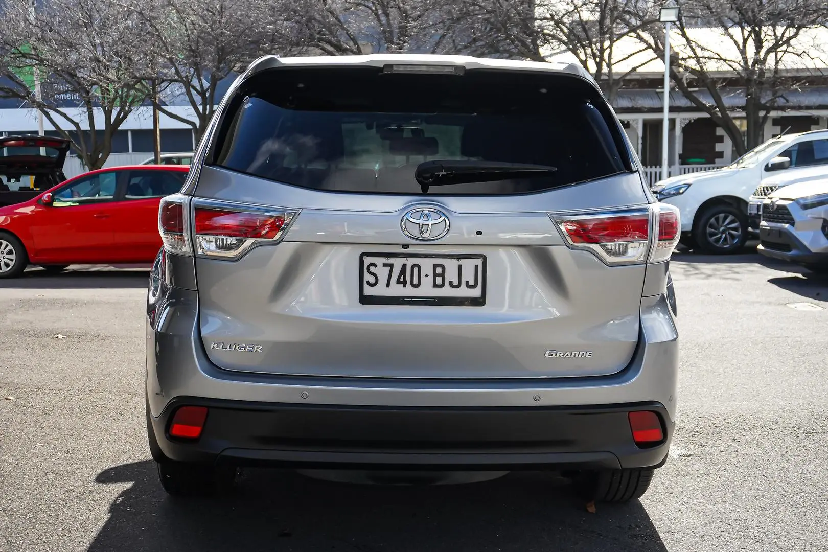 2016 Toyota Kluger Gallery Image 4