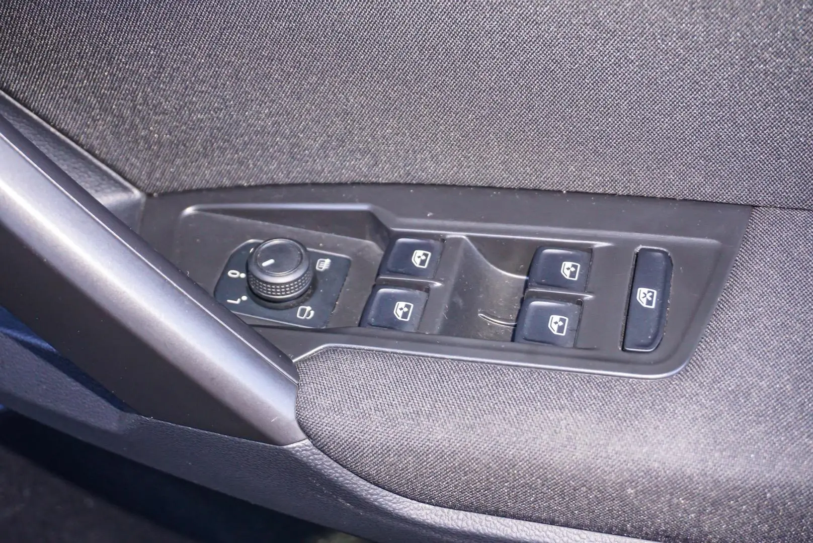 2022 Volkswagen Tiguan Gallery Image 18