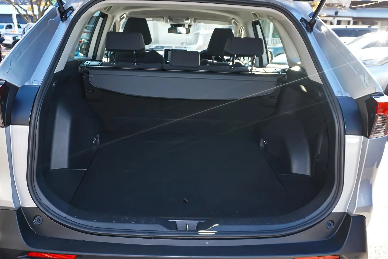 2025 Toyota RAV4 Gallery Image 9