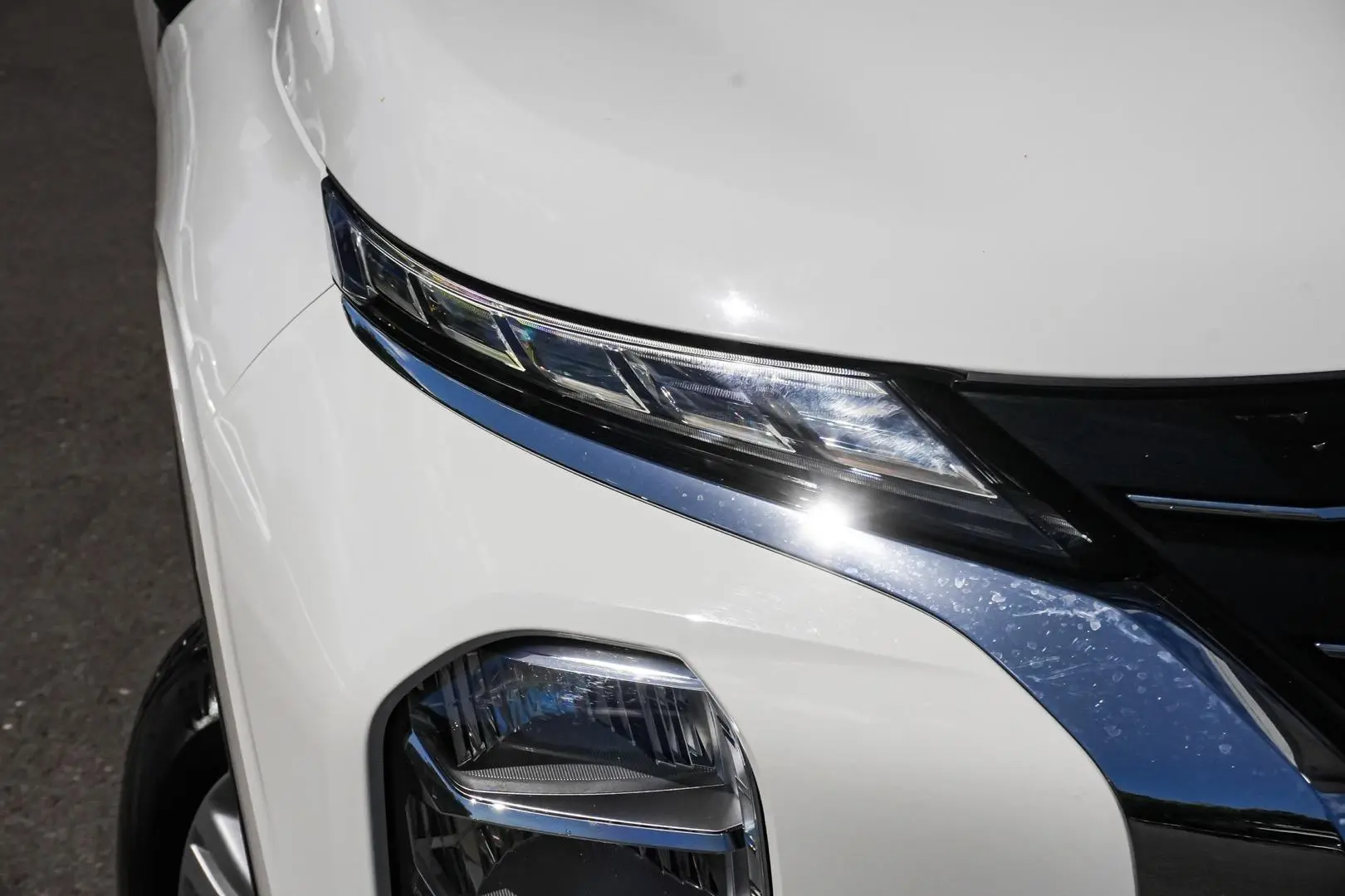 2023 Mitsubishi Outlander Gallery Image 12