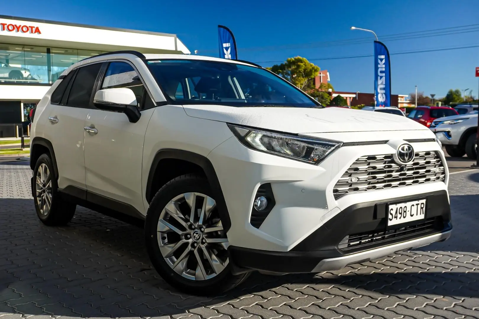 2021 Toyota RAV4 Gallery Image 2