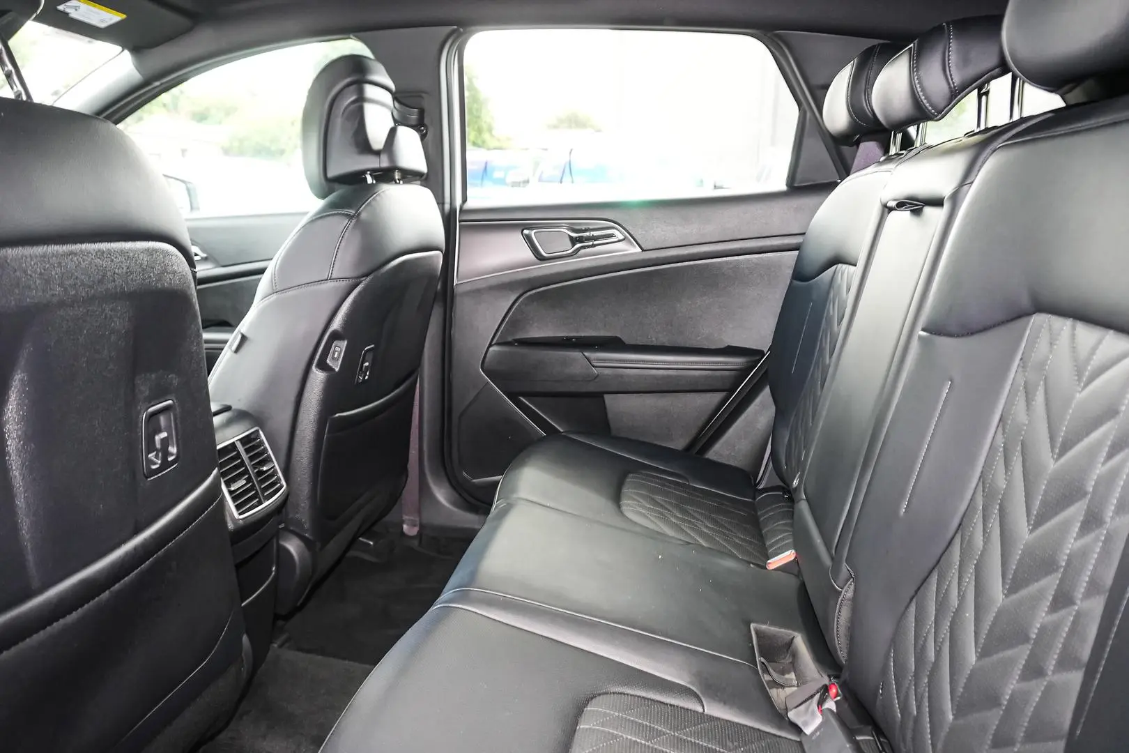 2023 Kia Sportage Gallery Image 8