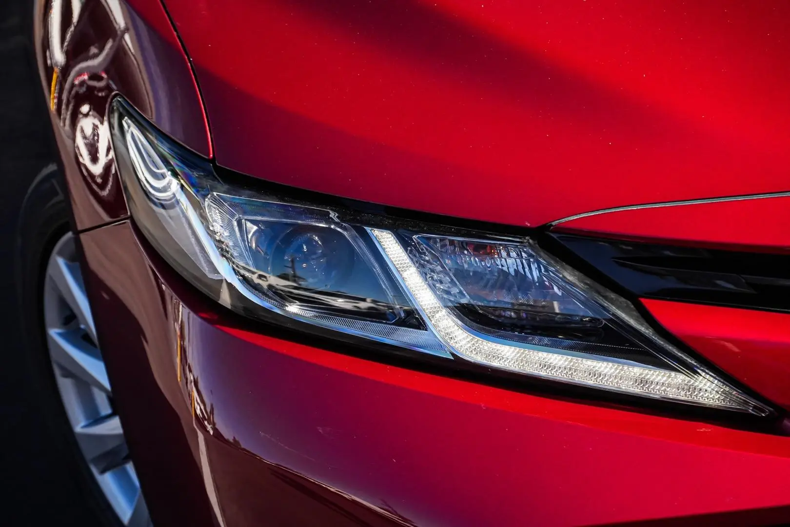 2018 Toyota Camry Gallery Image 12