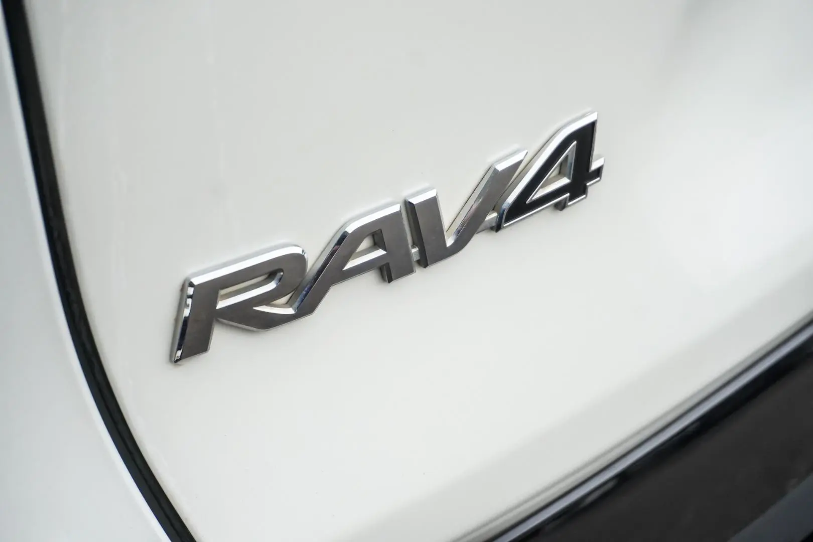 2022 Toyota RAV4 Gallery Image 16